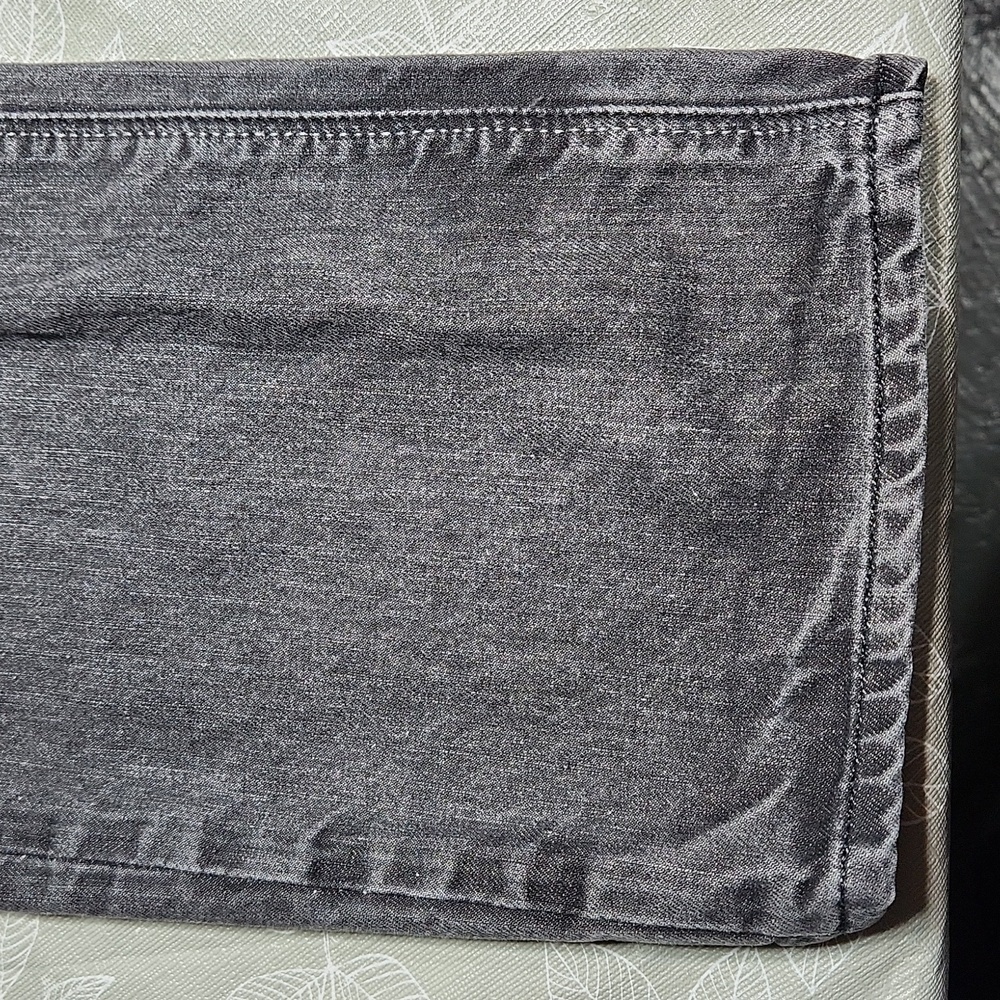 Express Jeans - Picture 2 of 15